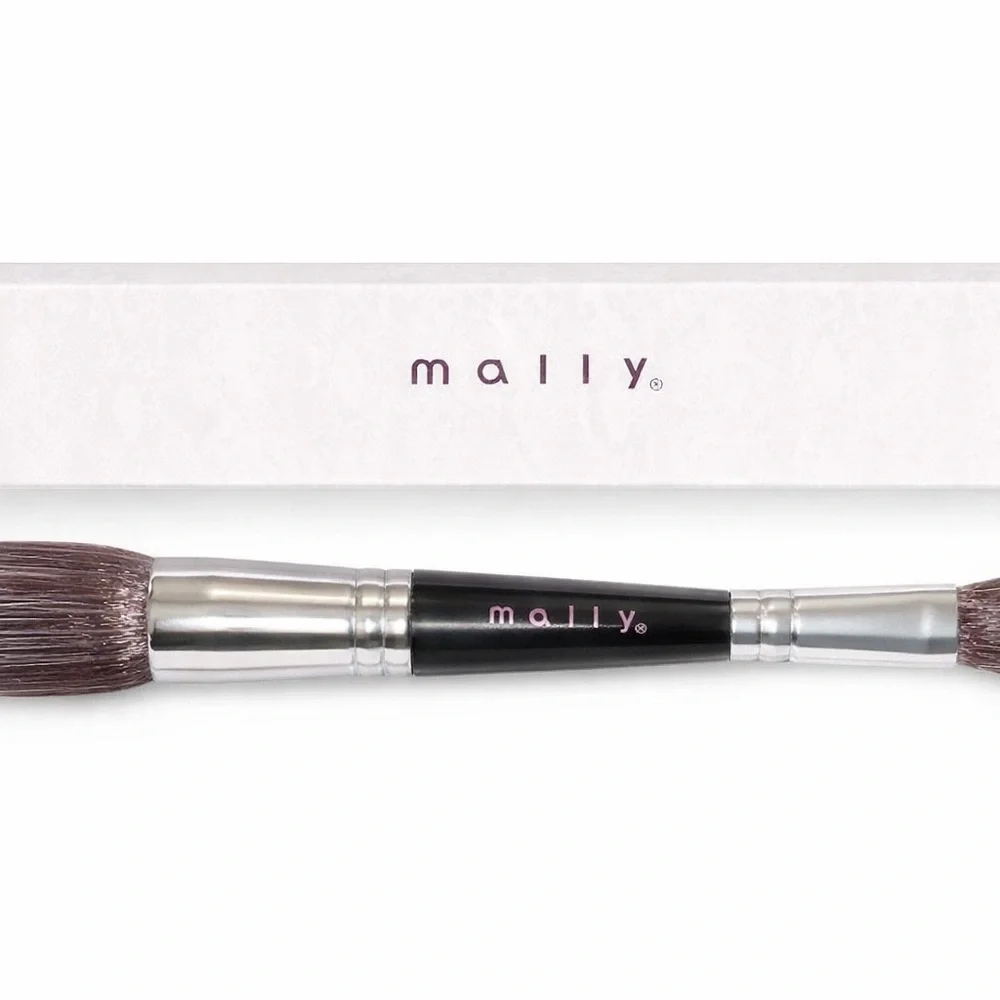 ✨ Mally Double-Ended Face Brush ✨